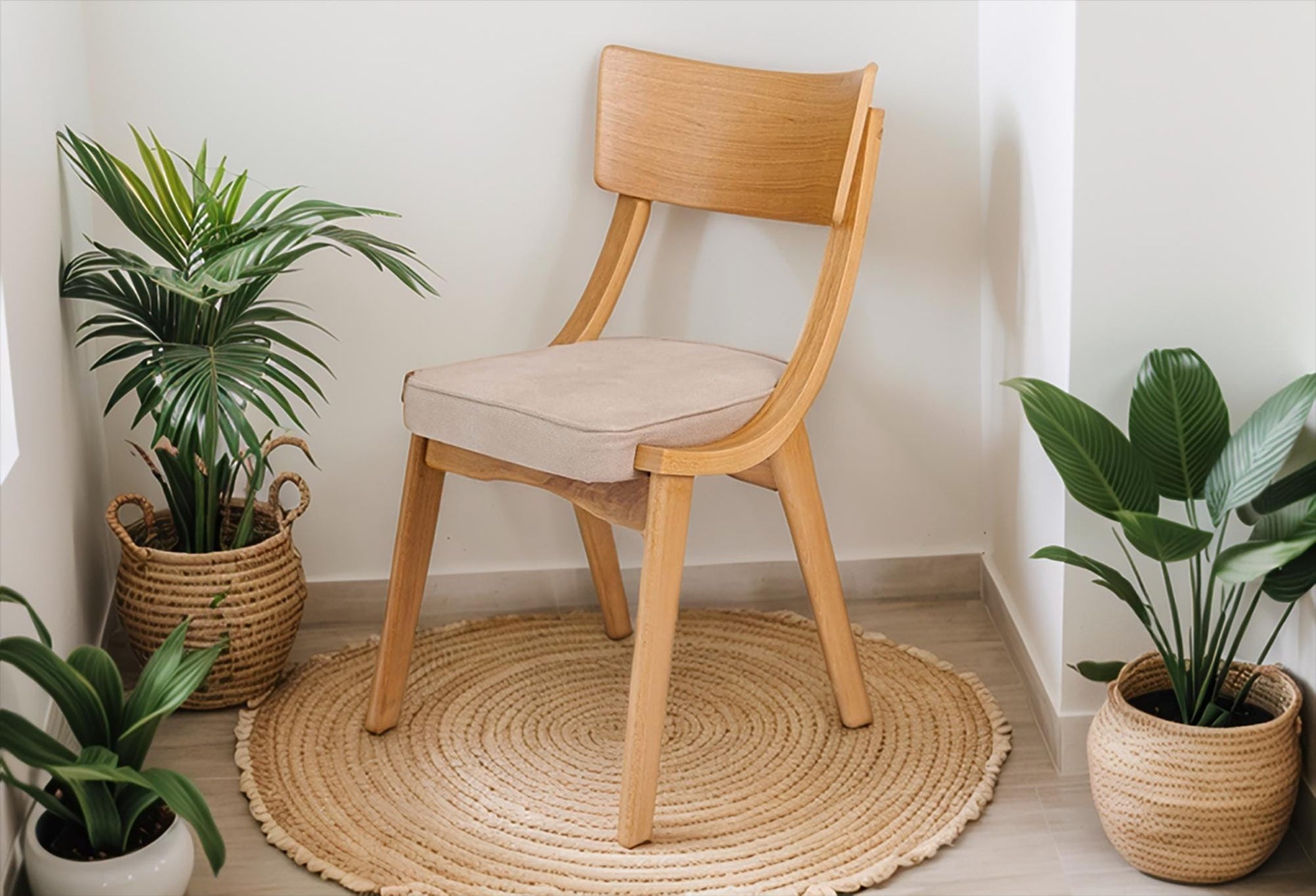 Natural Beech Wooden Chair Modern wooden dining Chair minimalist solid wood Seating