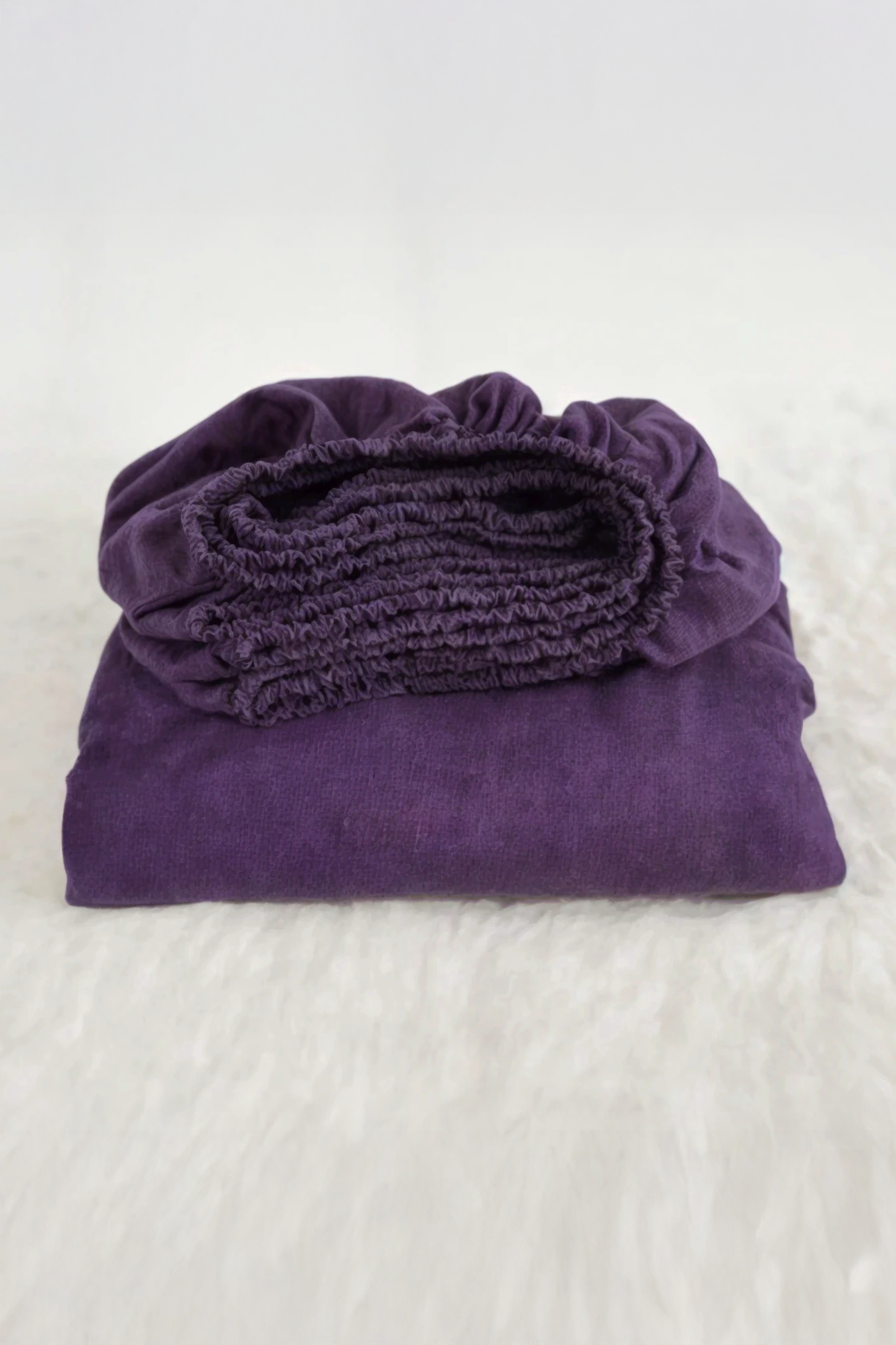 Violet linen fitted sheet