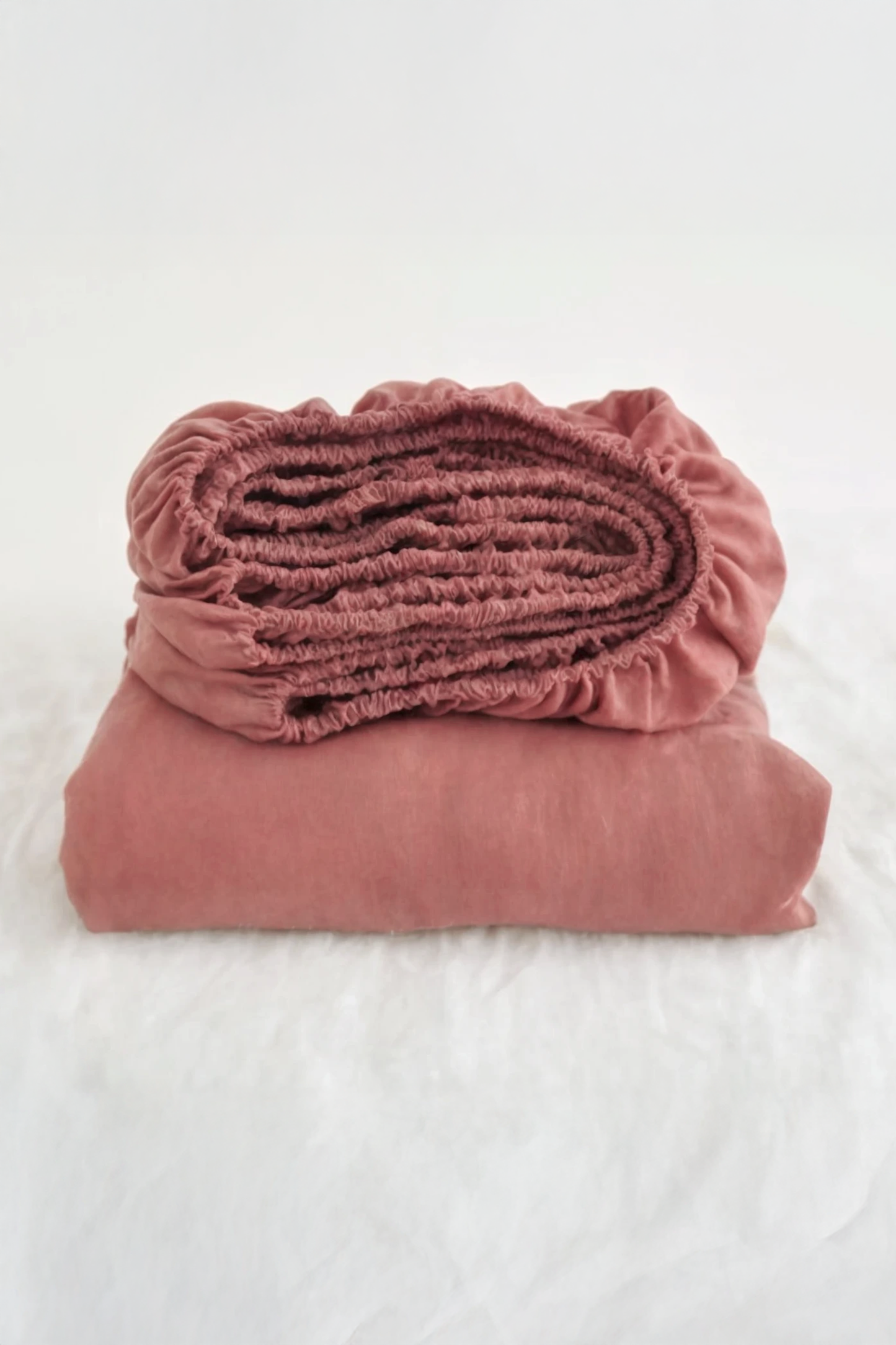 Coral linen fitted sheet